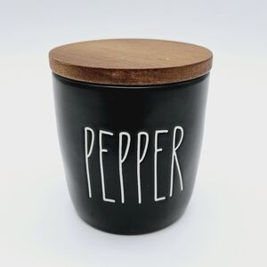RAE DUNN | Pepper container